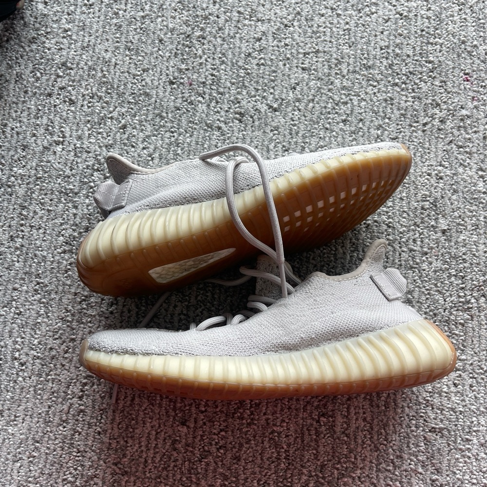 Yeezy Boost grey